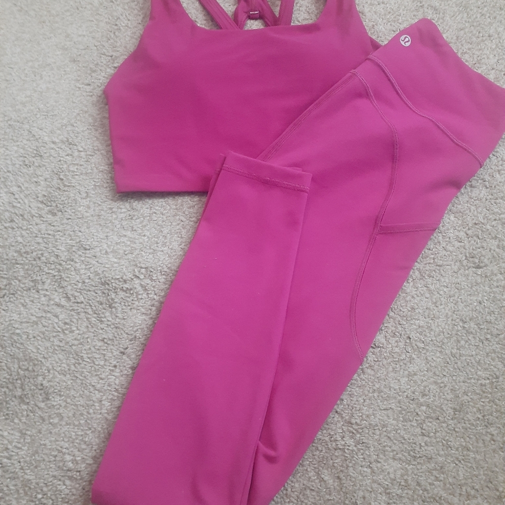Lululemon Athletica sport bra and leggings